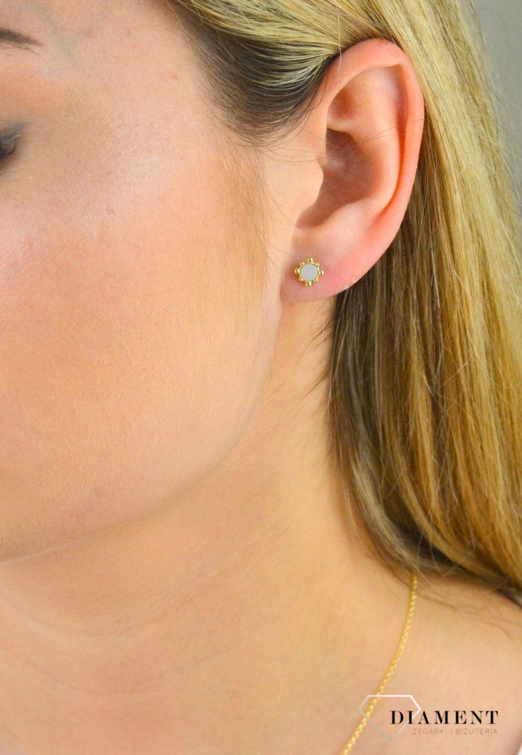 Kolczyki pozłacane Essme z masą perłową DZK427 MPB Z.  Kolczyki srebrne pozłacane. Kolczyki srebrne. Kolczyki srebrne z masą perłową. Kolczyki srebrne idealne na prezent. Kolczyk.jpg